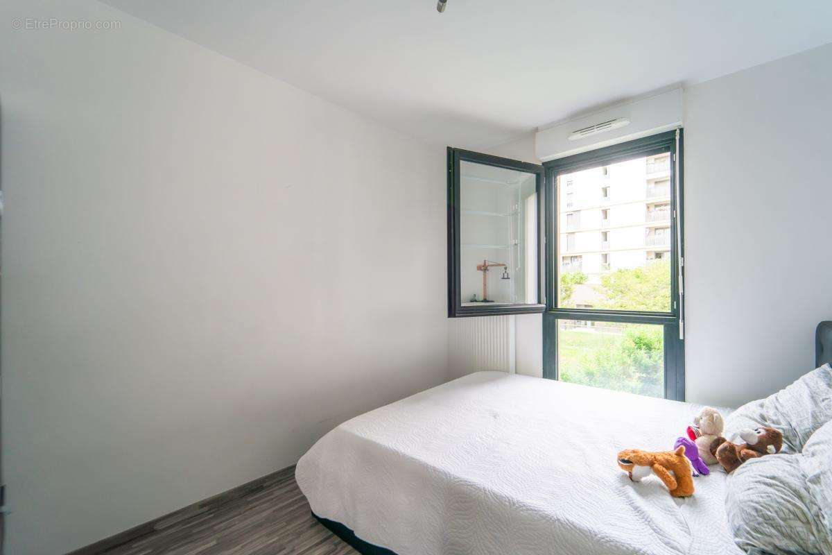 Appartement à GENNEVILLIERS