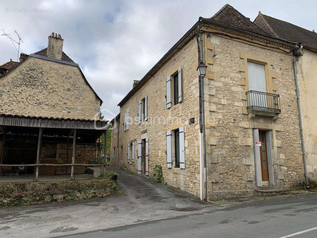 Maison à LIORAC-SUR-LOUYRE