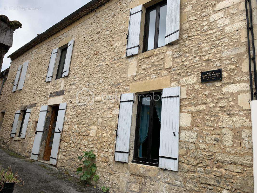 Maison à LIORAC-SUR-LOUYRE