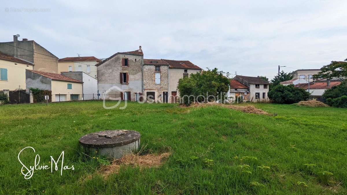 Terrain à VILLENEUVE-SUR-LOT