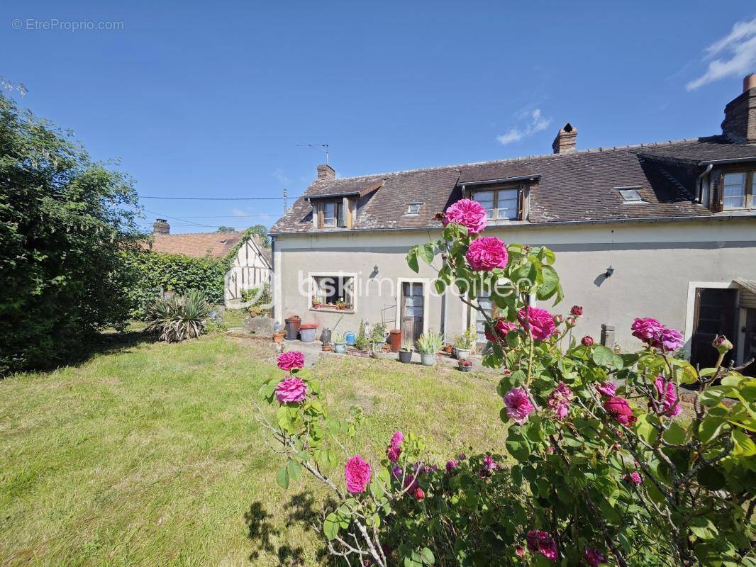 Maison à SAINTE-GAUBURGE-SAINTE-COLOMBE