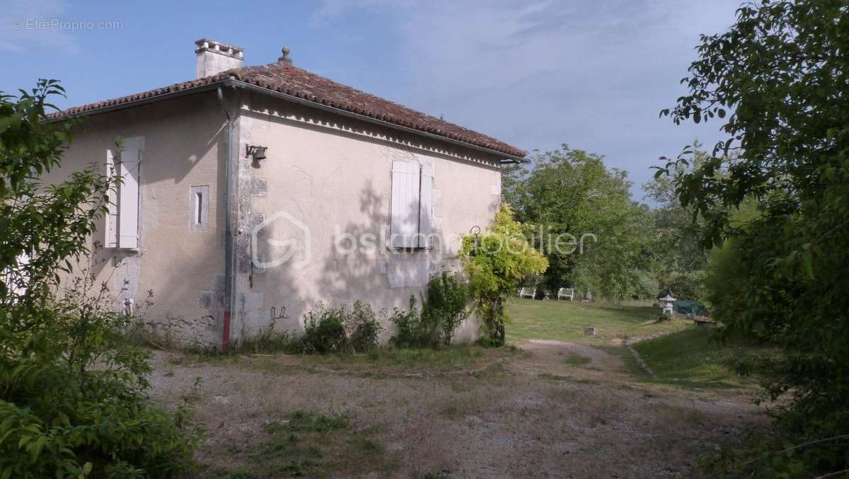 Maison à COUTURES