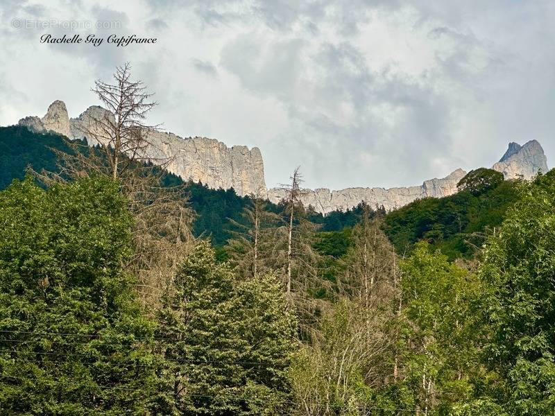 Terrain à MAGLAND