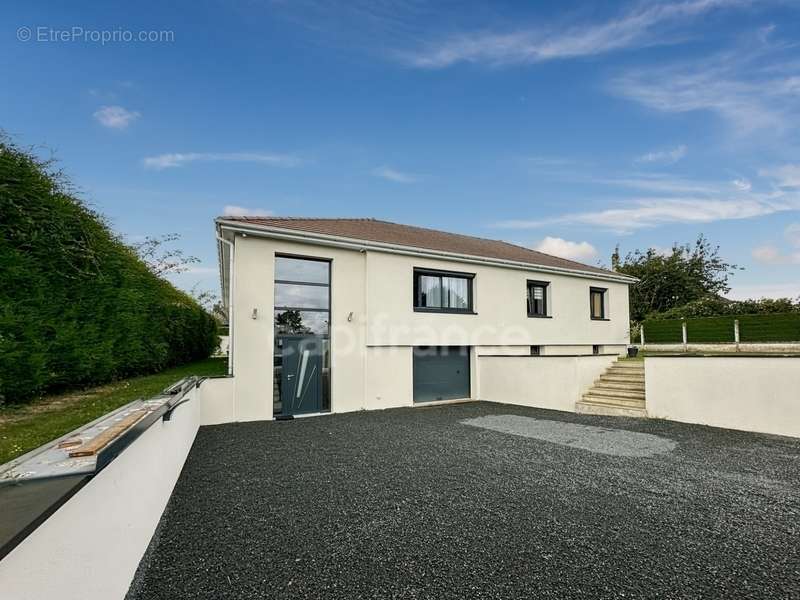 Maison à BOURG-ACHARD