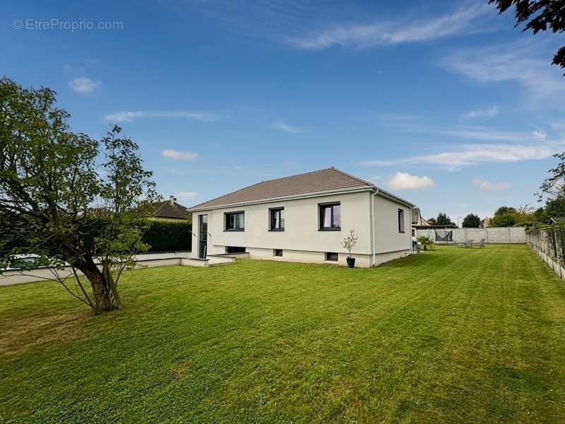 Maison à BOURG-ACHARD