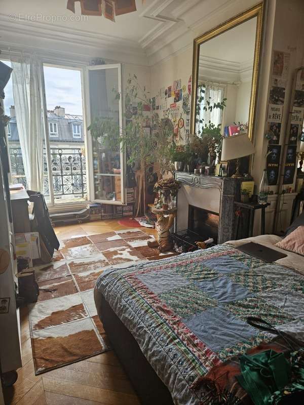 Appartement à PARIS-10E