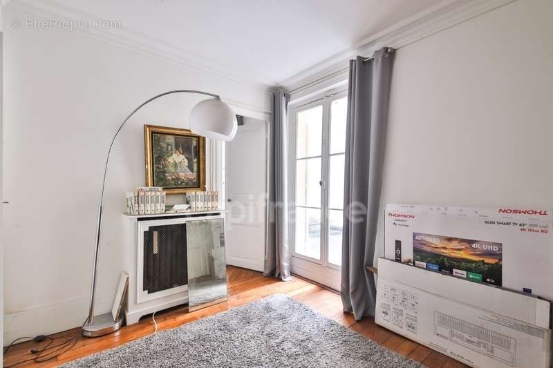 Appartement à PARIS-8E