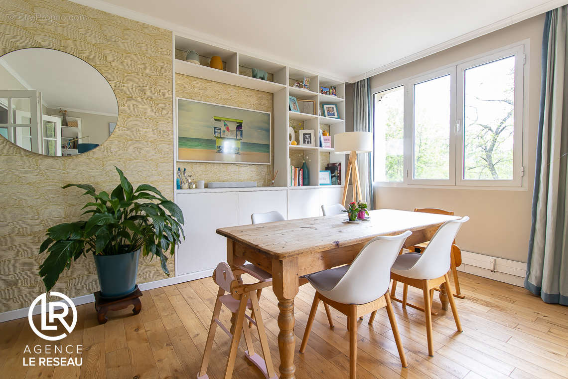 Appartement à NEUILLY-SUR-SEINE