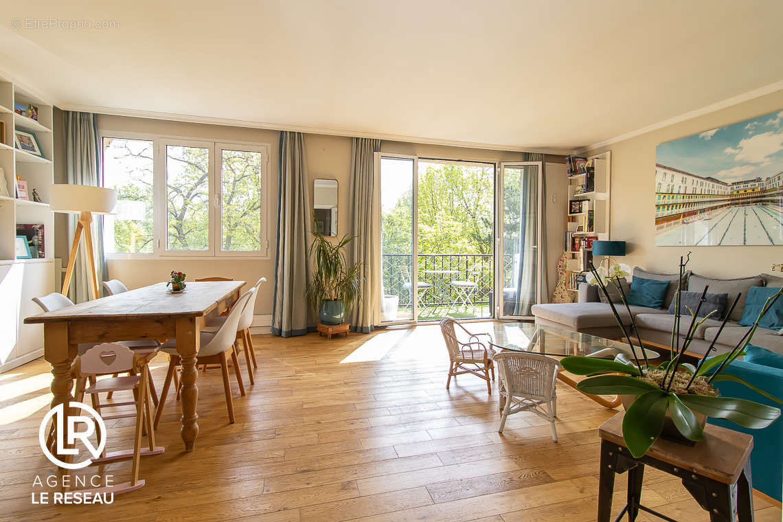 Appartement à NEUILLY-SUR-SEINE