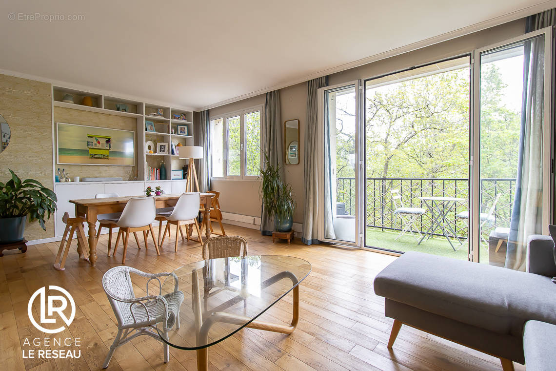 Appartement à NEUILLY-SUR-SEINE