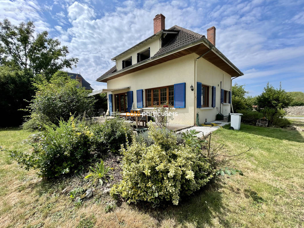 Maison à FAYE-L&#039;ABBESSE