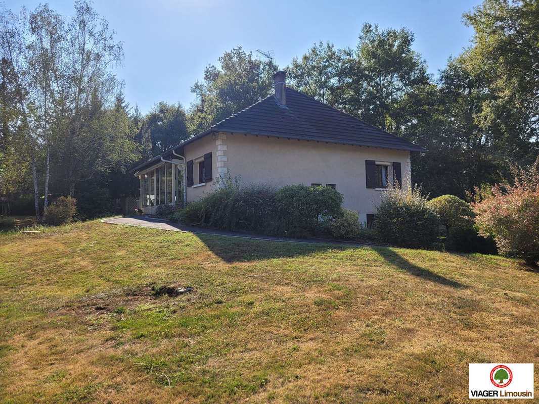 Maison à BRIGNAC-LA-PLAINE