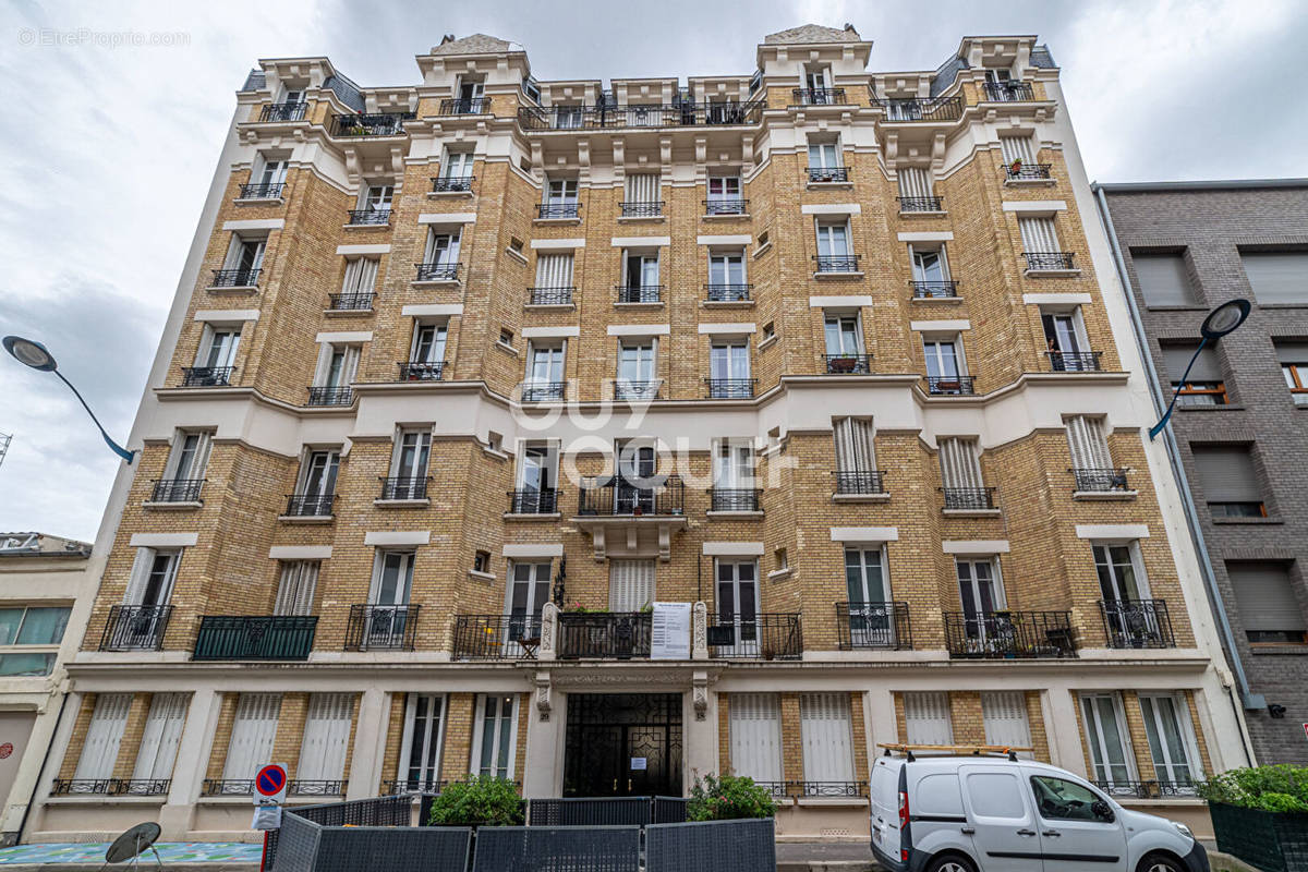 Appartement à CLICHY