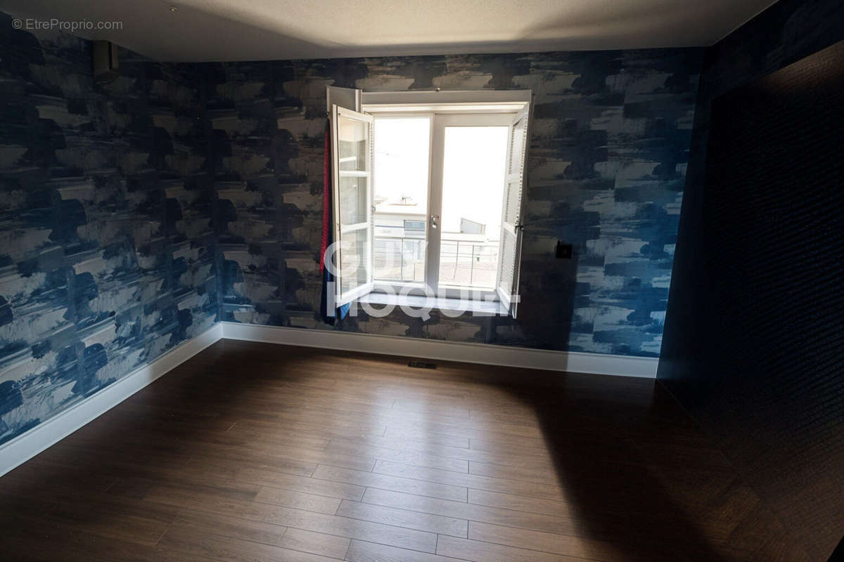 Appartement à NEUVILLE-SUR-SAONE