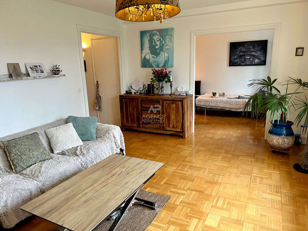 Appartement à MAISONS-LAFFITTE