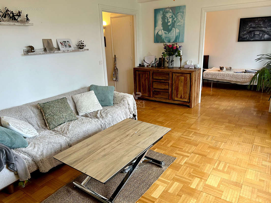 Appartement à MAISONS-LAFFITTE