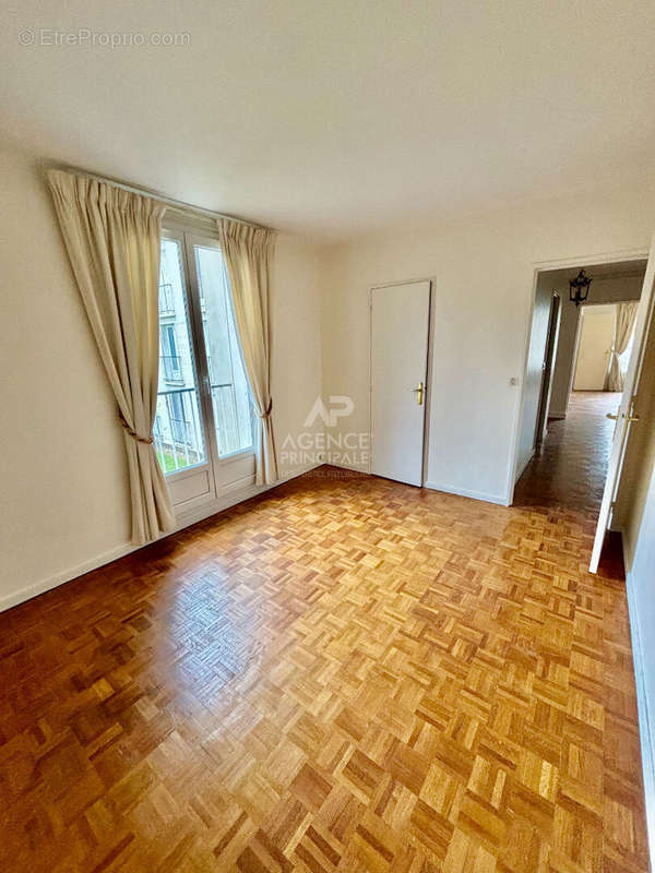 Appartement à MAISONS-LAFFITTE