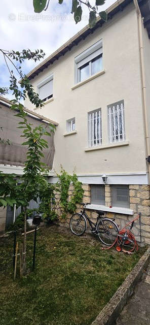 Maison à LES PAVILLONS-SOUS-BOIS