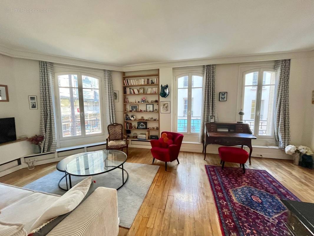 Appartement à PARIS-18E