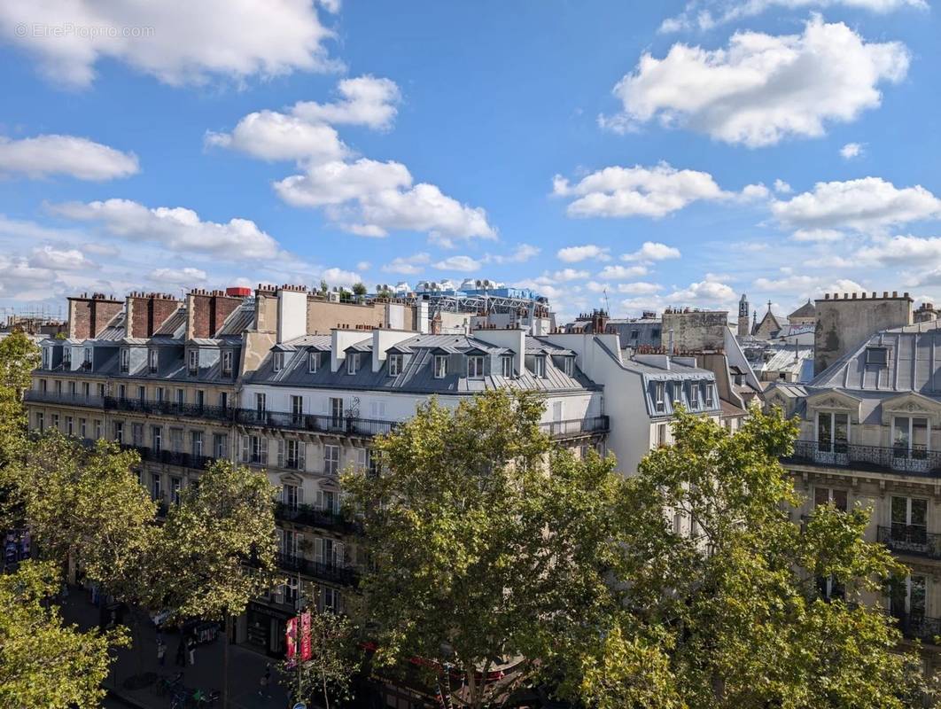 Appartement à PARIS-1E