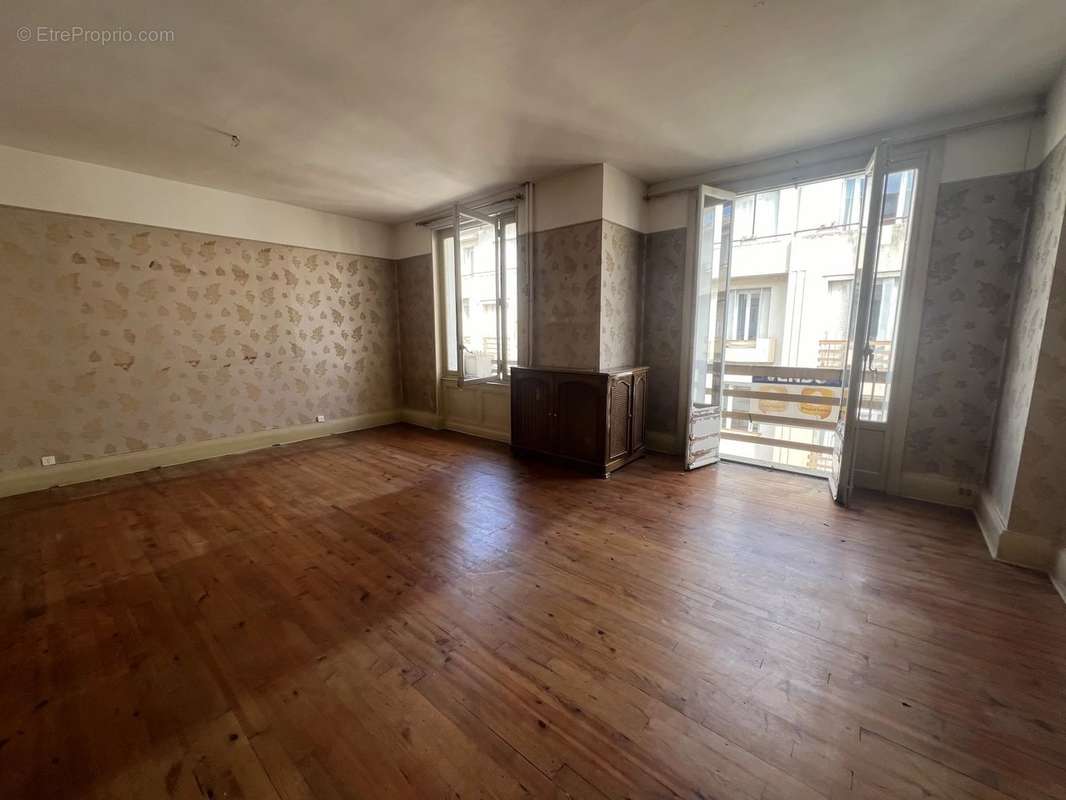 Appartement à SAINT-ETIENNE