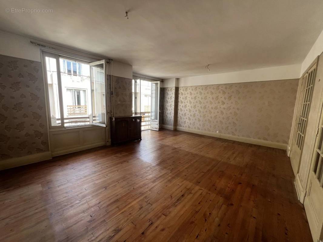 Appartement à SAINT-ETIENNE