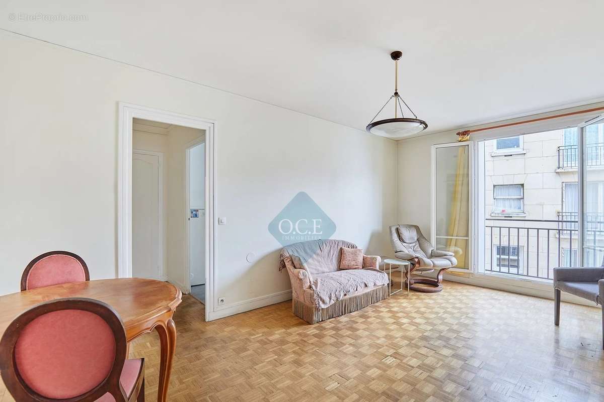 Appartement à PARIS-11E