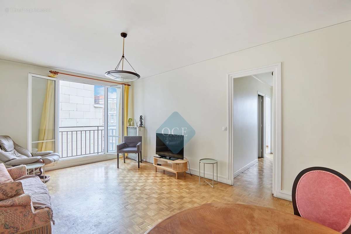 Appartement à PARIS-11E