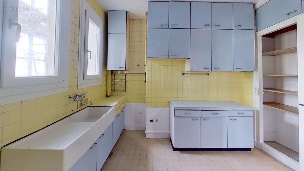 Appartement à PARIS-20E