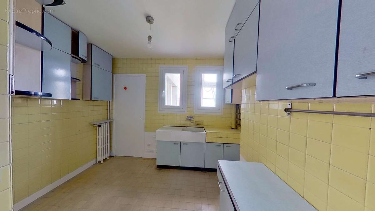 Appartement à PARIS-20E