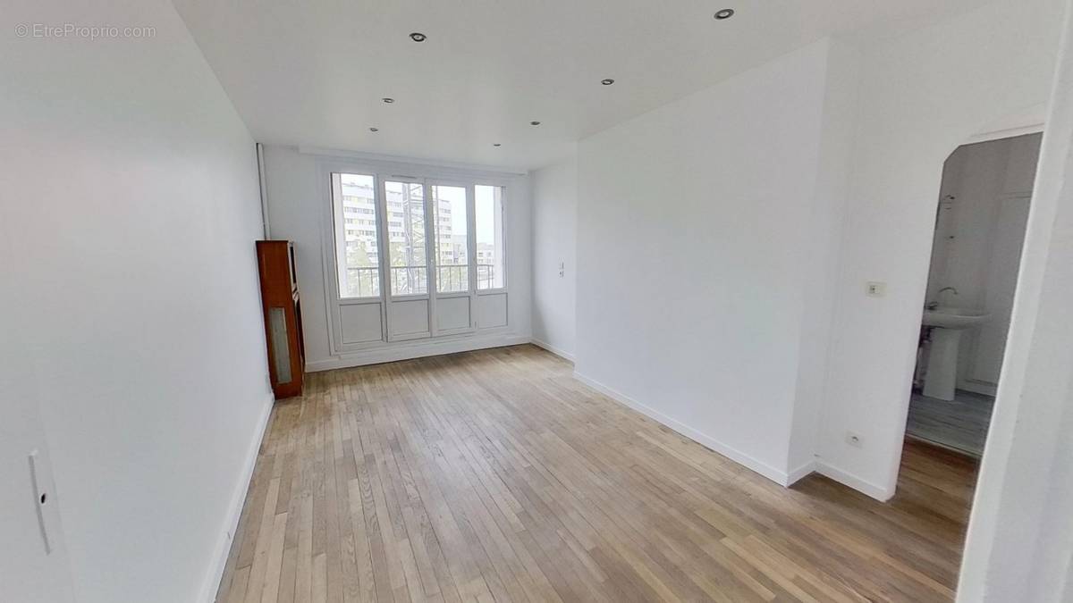 Appartement à PARIS-20E