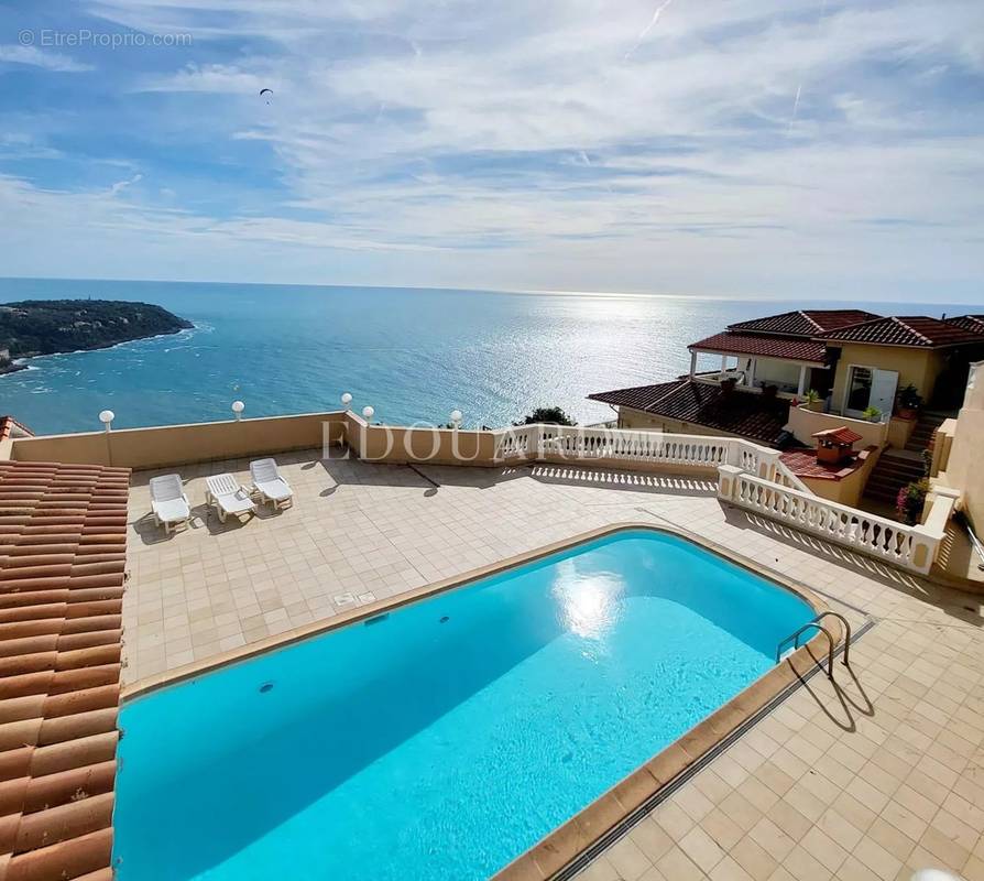 Appartement à ROQUEBRUNE-CAP-MARTIN