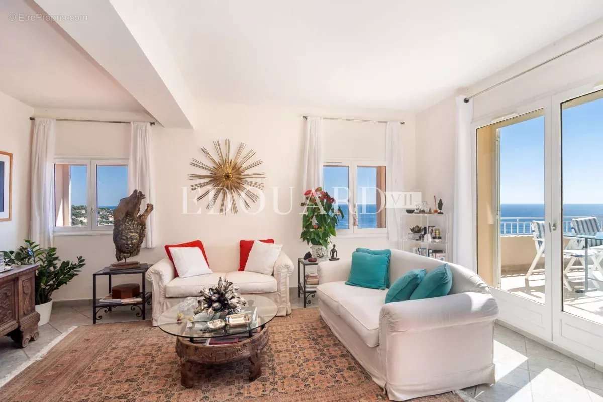 Appartement à ROQUEBRUNE-CAP-MARTIN