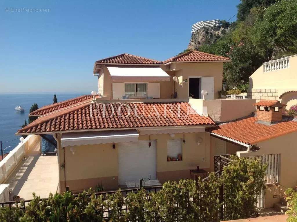 Appartement à ROQUEBRUNE-CAP-MARTIN