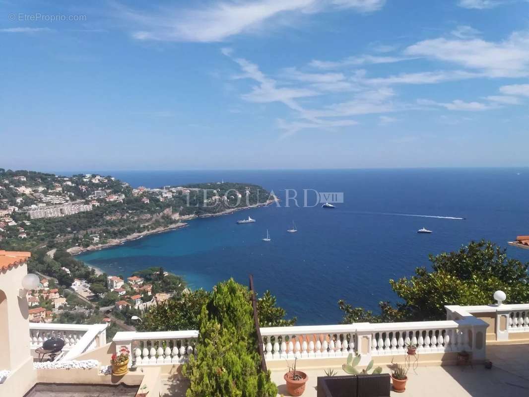 Appartement à ROQUEBRUNE-CAP-MARTIN