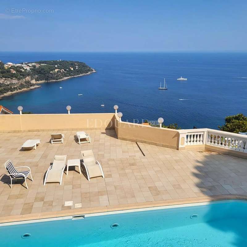 Appartement à ROQUEBRUNE-CAP-MARTIN