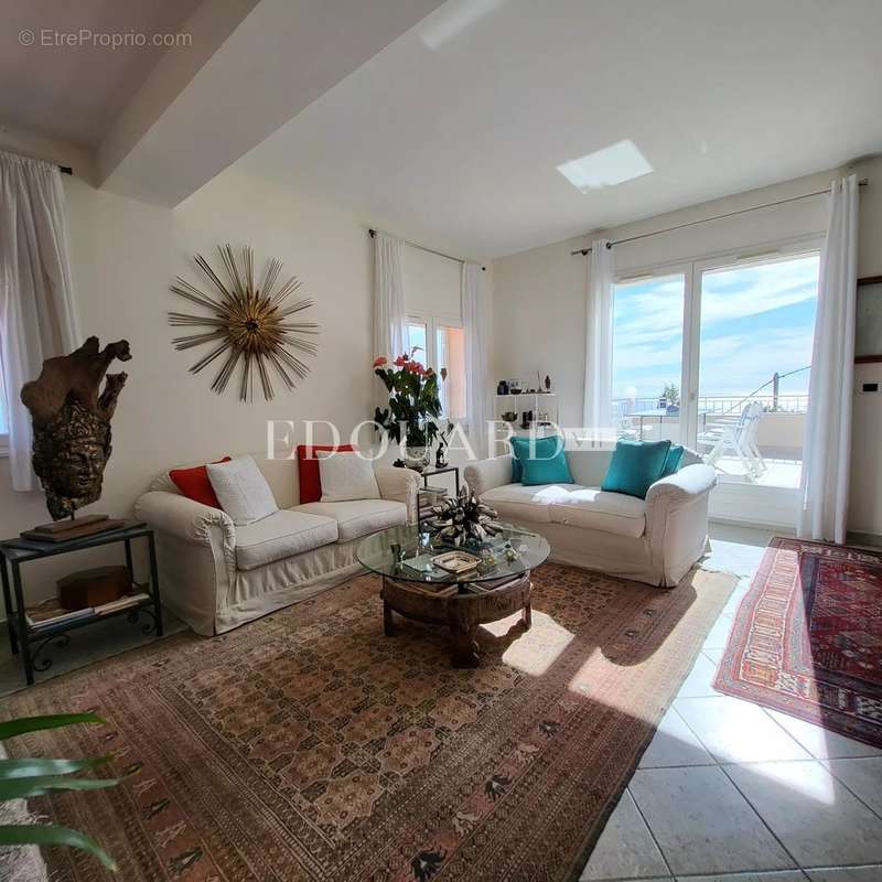 Appartement à ROQUEBRUNE-CAP-MARTIN