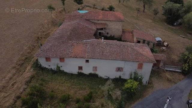 Maison à LARAJASSE