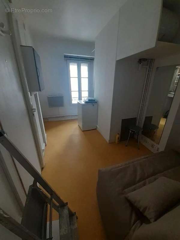 Appartement à PARIS-14E