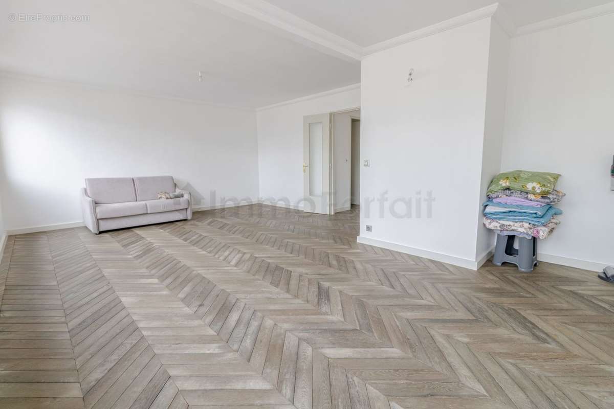 Appartement à PARIS-19E