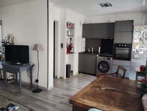 Appartement à MARSEILLE-4E