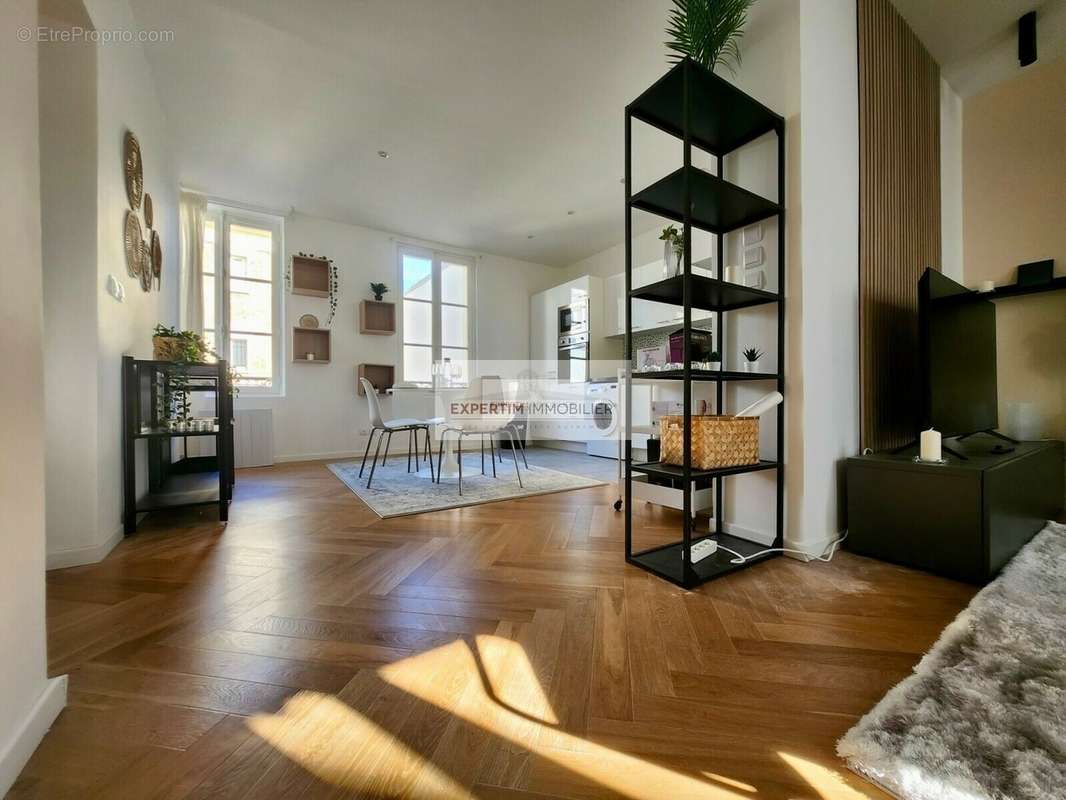 Appartement à VERSAILLES