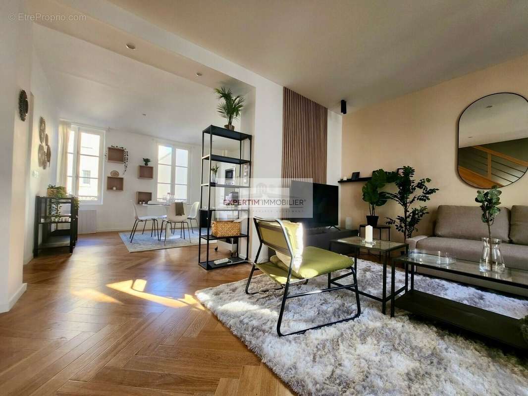 Appartement à VERSAILLES