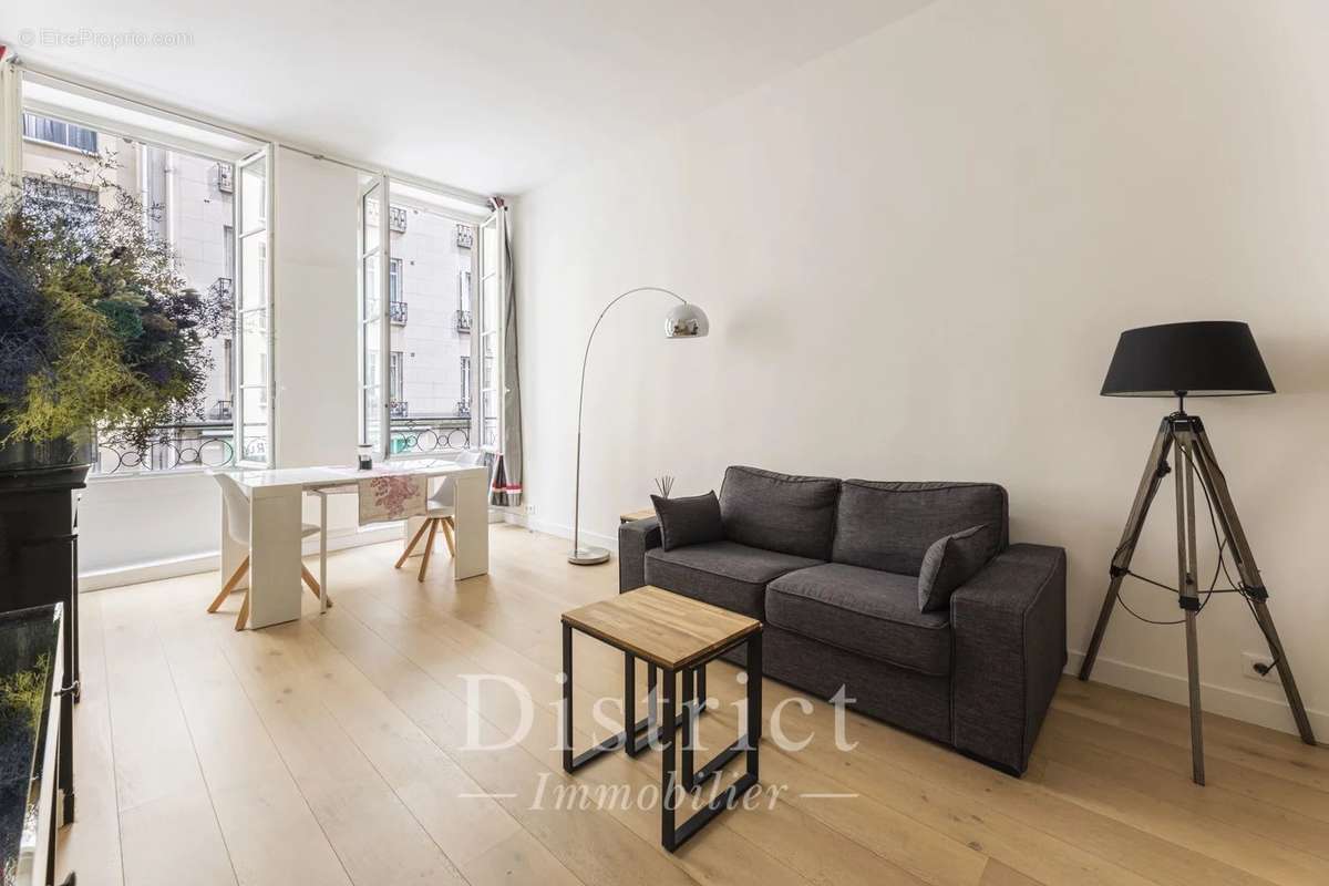 Appartement à PARIS-4E