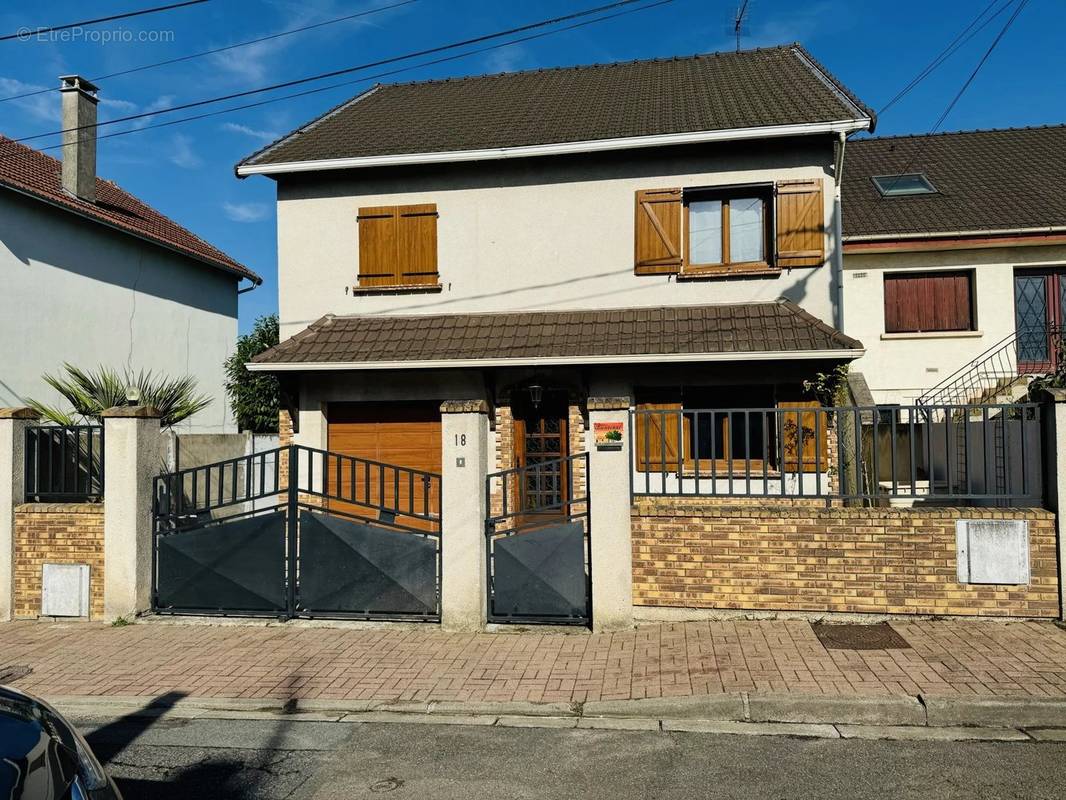 Maison à CHELLES