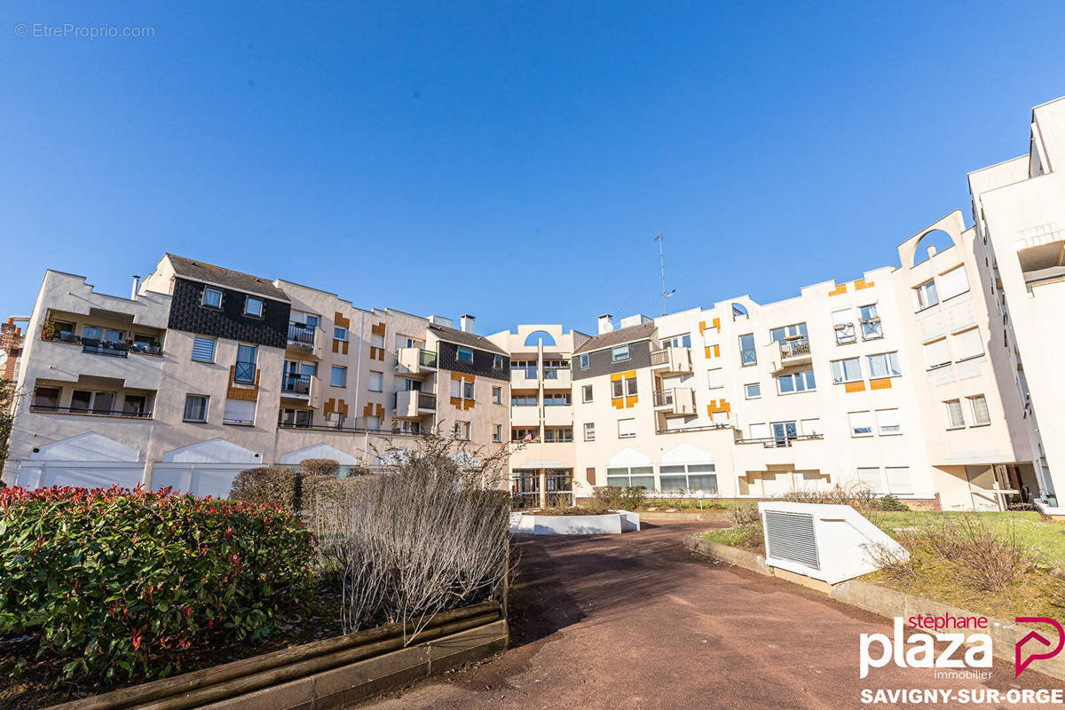 Appartement à SAVIGNY-SUR-ORGE