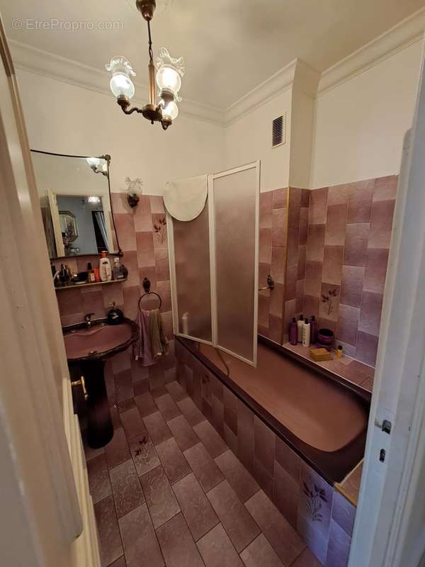 Appartement à MARSEILLE-4E