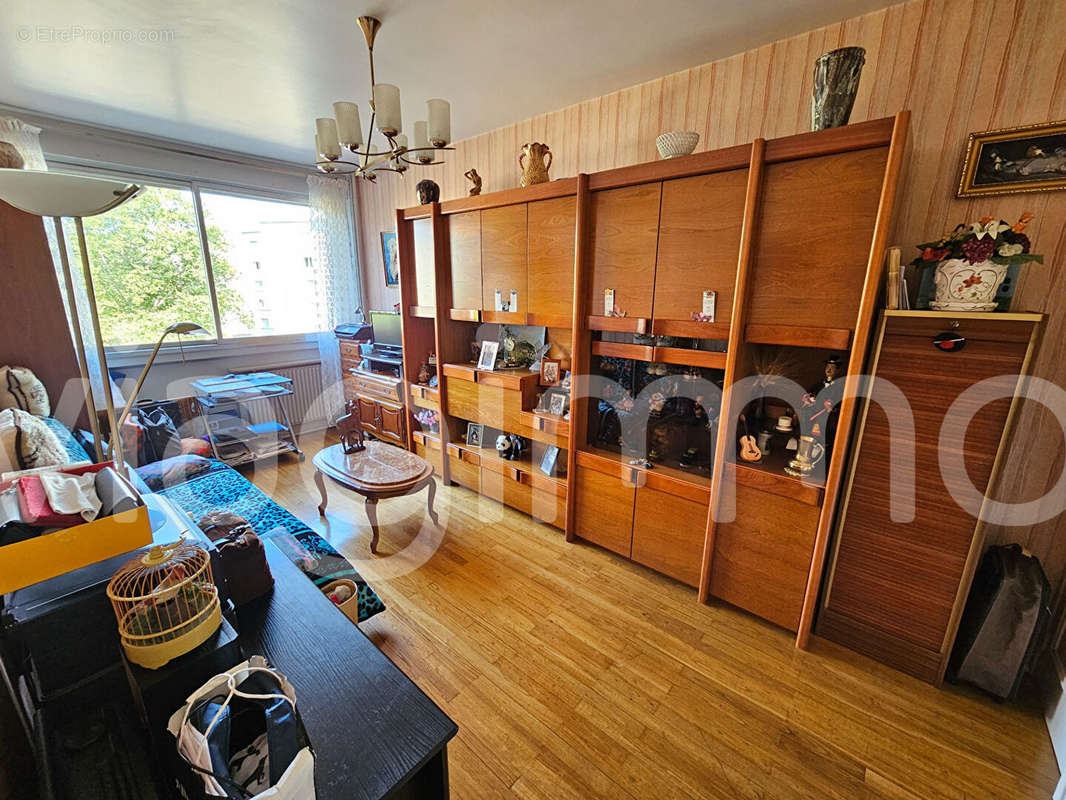 Appartement à LYON-8E