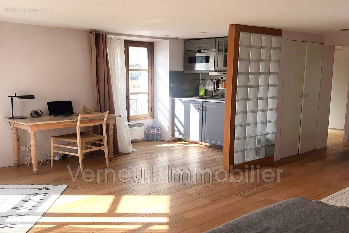 Appartement à PARIS-7E