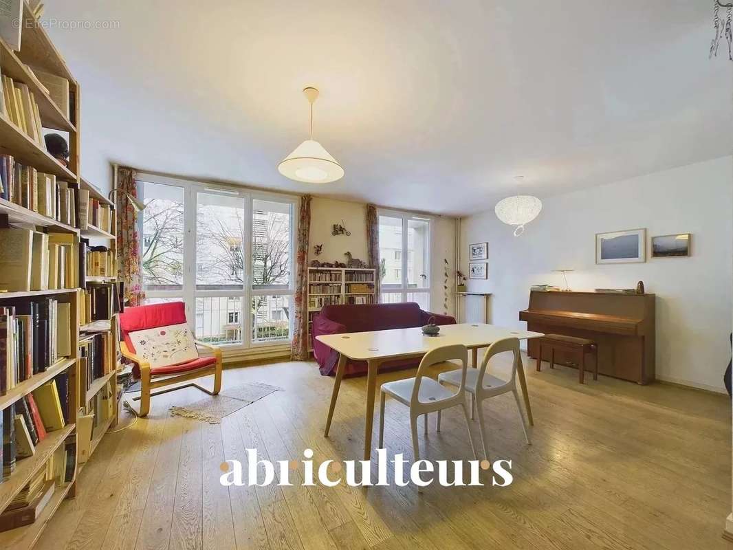 Appartement à IVRY-SUR-SEINE